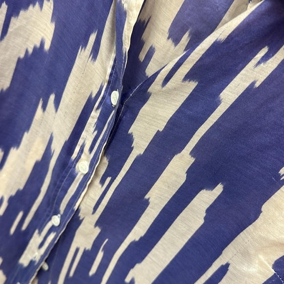 J.Crew The Perfect Shirt - Size 8 - Blue Ikat Print - Picture 6 of 6